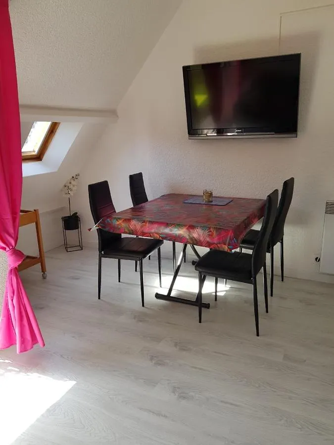 Appartement dupleix carnac plage 2 à 5 pers 0*,  France